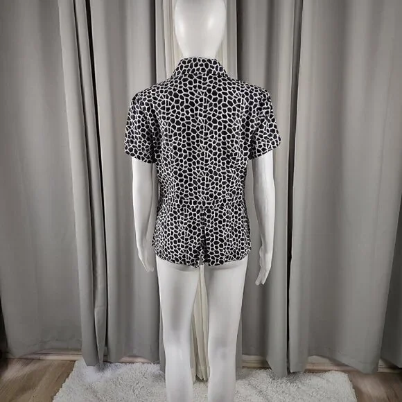 Kim Rogers Petite 100% Linen Black White Pattern Button Down Shirt Size PS - Picture 3 of 11